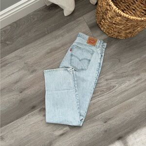 Levi Low Pro Jeans